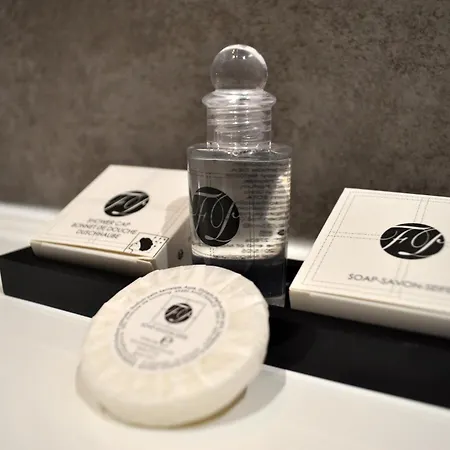 Gasthuis Le Coteau De Bazeille Sauna&detente Sas 5*