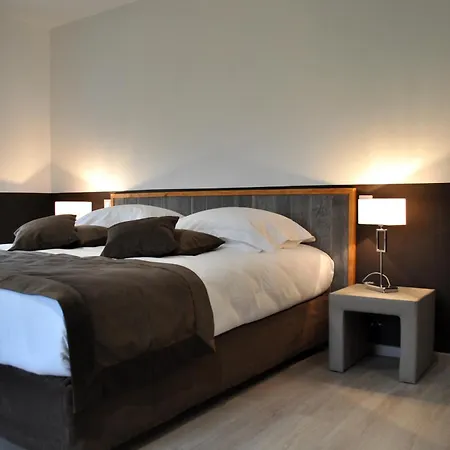 Le Coteau De Bazeille Sauna&detente Sas בית הארחה