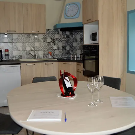 Le Coteau De Bazeille Sauna&detente Sas 5*