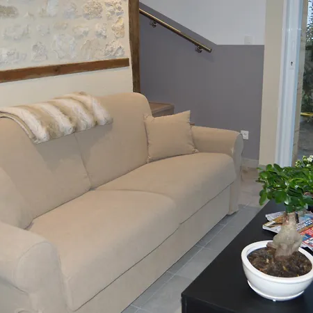 Le Coteau De Bazeille Sauna&detente Sas Penzion 5*