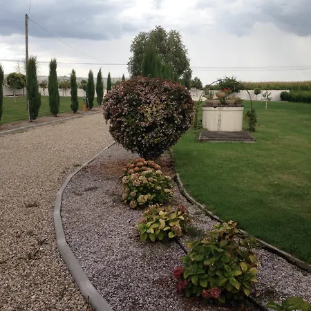 Penzion Le Coteau De Bazeille Sauna&detente Sas 5*