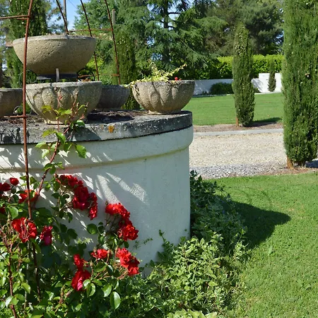 Penzion Le Coteau De Bazeille Sauna&detente Sas 5*
