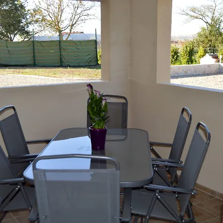 Le Coteau De Bazeille Sauna&detente Sas 5* Sainte-Bazeille