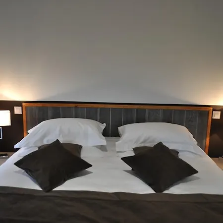 Le Coteau De Bazeille Sauna&detente Sas 5* Sainte-Bazeille