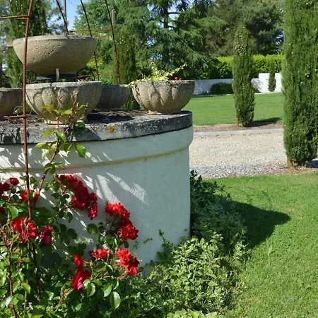 Le Coteau De Bazeille Sauna&detente Sas 5* Sainte-Bazeille