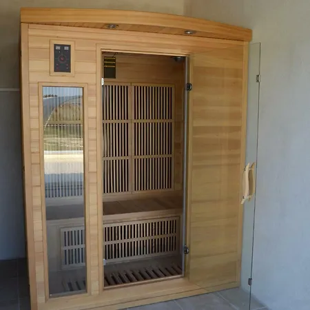 Le Coteau De Bazeille Sauna&detente Sas 5* Sainte-Bazeille