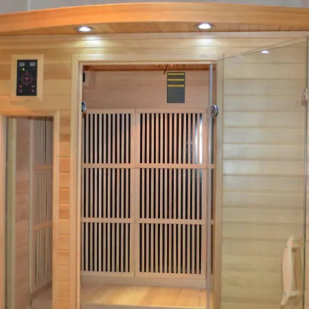 Le Coteau De Bazeille Sauna&detente Sas Penzion