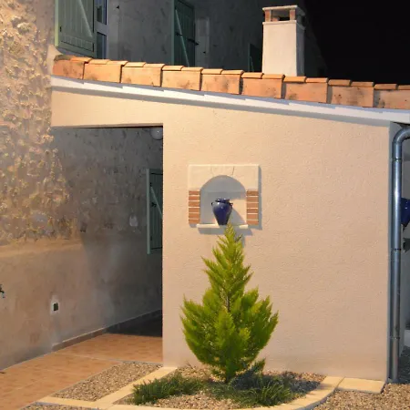 Le Coteau De Bazeille Sauna&detente Sas 5* Sainte-Bazeille