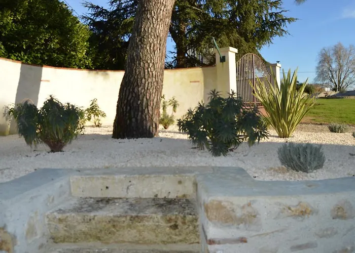 Le Coteau De Bazeille Sauna&detente Sas Sainte-Bazeille